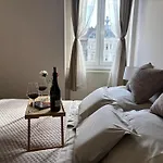 Synagogue Gozsdu Corner Apartment