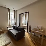 Synagogue Gozsdu Corner Apartment